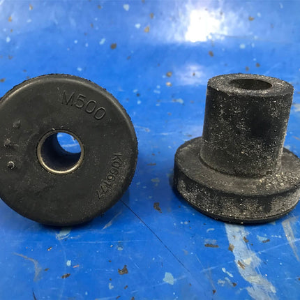 LOT OF (2) Radiator and Cab Suspension Mount Bushing Kenworth T800 M500 K066-177 - getexcess