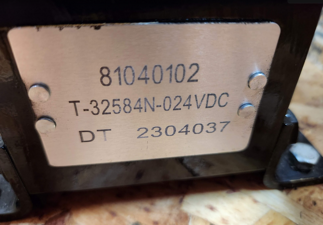 T-32584N-024DC Parker One Single Bank Directional Control Valve