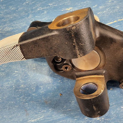 Front Axle Steering Knuckle Assembly RH Meritor KIT 1468