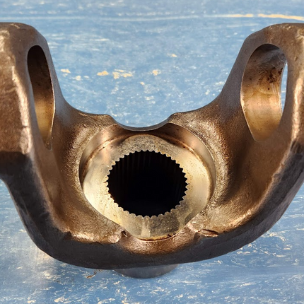 CDT-1710-4-6401-DVL Driveline End Yoke Replaces 1644113