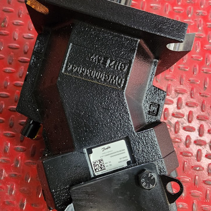 H1F110A Danfoss Bent Axis Hydraulic Motor 83139455