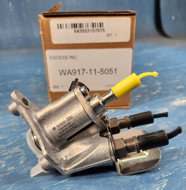 Volvo Mack DEF Dosing Unit Valve Injector 22391563 22391565 Bosch 0444043087 - getexcess