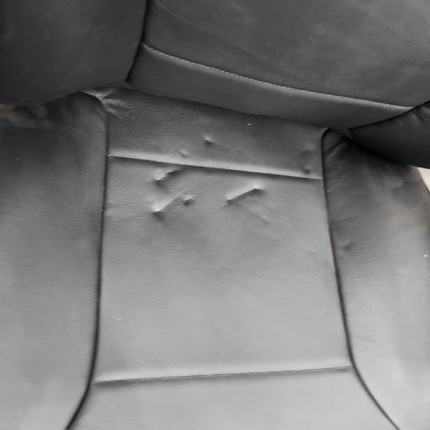 Kenworth Cushion Air Seat S78-1059-1566338511 Black Vinyl Dual Armrest