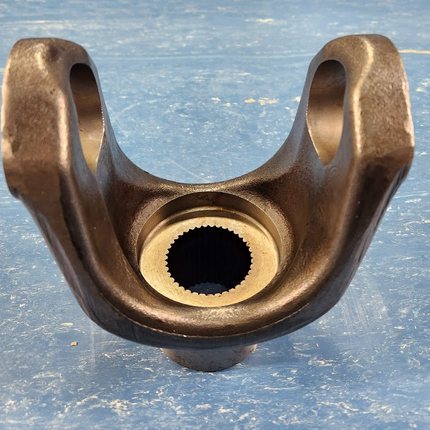 CDT-1710-4-6371-DVL Driveline End Yoke Replaces 1633155
