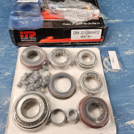DRK-321QMK Master Differential Bearing and Seal Kit Chevy GMC 8.6 10 Bolt Rear End