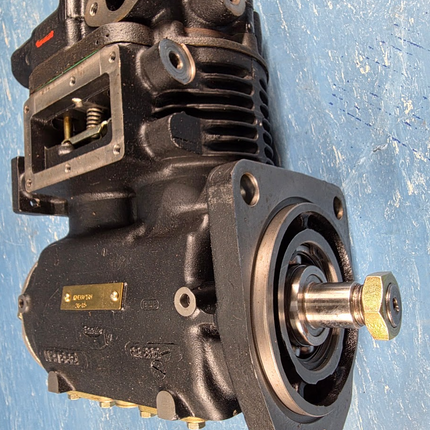 Knorr-Bremse / Bendix Reman Two Cylinder Air Compressor KZ433/1RM