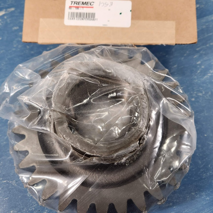 99-196-1 Tremac Daimler 2nd Gear Countershaft 98-196-7