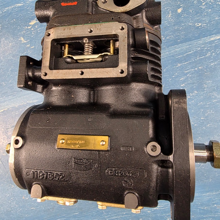 Knorr-Bremse / Bendix Reman Two Cylinder Air Compressor KZ433/1RM