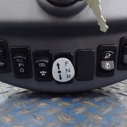 Steering Column Assy Instrument Cluster Steering Wheel Manitowoc 80027907 RT540E