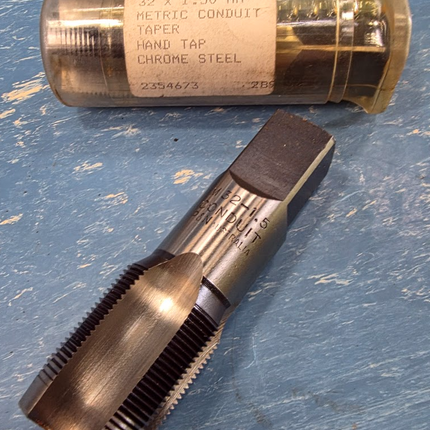 035826 235-4673 P&N 32x1.5mm Metric Conduit Taper Hand Tap Chrome Steel
