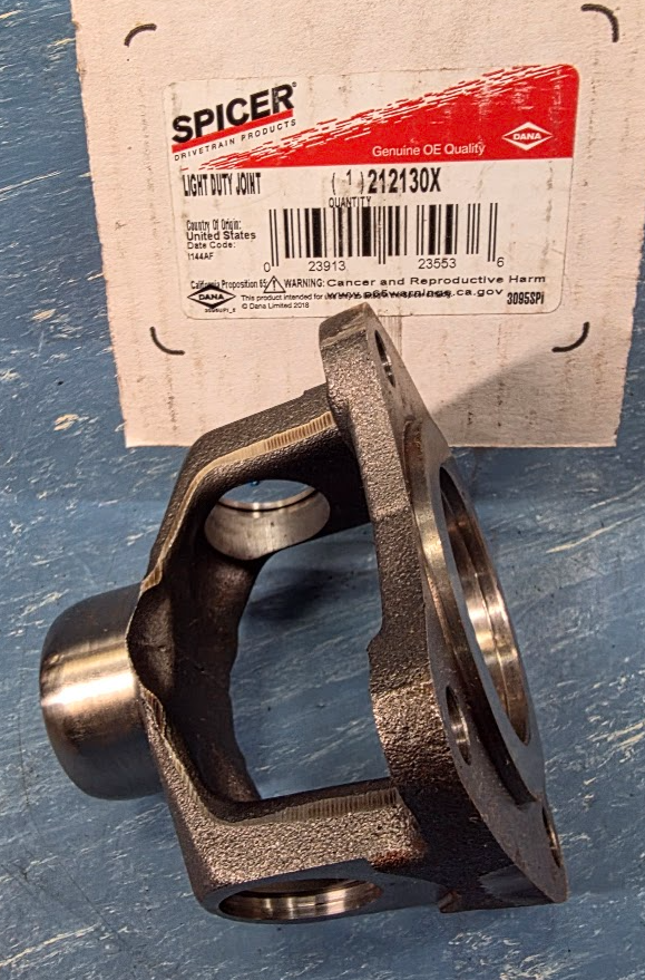212130X Spicer Light Duty Joint 283398X Flanged Socket Yoke - getexcess