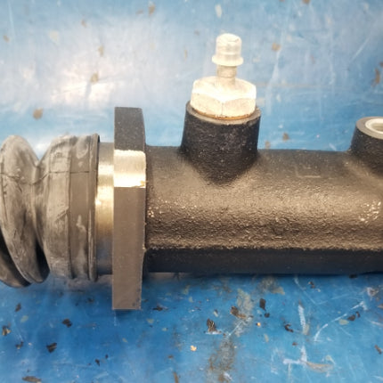 CNH New Holland Tractor Parts Pump 87694844