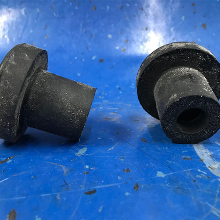 LOT OF (2) Radiator and Cab Suspension Mount Bushing Kenworth T800 M500 K066-177 - getexcess