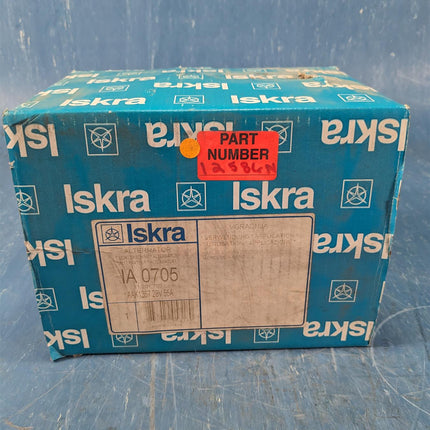 11.201.705 Iskra Alternator 28V 55A MAN AAK1367 WAI 12586N - getexcess