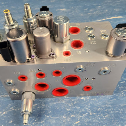 80095829 Manitowoc Hydra Force Accessory Manifold w/swing Hydraulic Valve Body