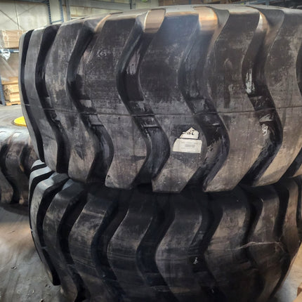 29.5-25 Tire Lift Boss 28PR E-3/L-3 29.5/25 E3 L3 28 Ply Earth Mover Loader