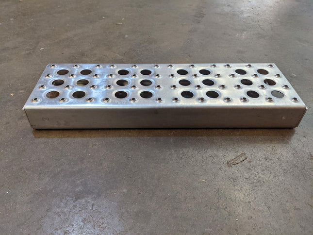 Daimler Freightliner Aluminum Step Top Tread Assy A06-17158-002 B/B ASM