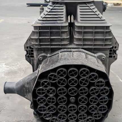 Cummins Fleetguard Air Cleaner Direct Flow AH55665 Manitowoc MLC650