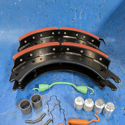 Sirco L4720Q-MF2 Lined Brake Shoes w/ Hardware Kit