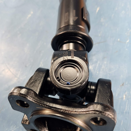 Front Driveshaft Prop Drive Shaft fits Dodge Dakota Durango 2001-2007 U-Joint Type