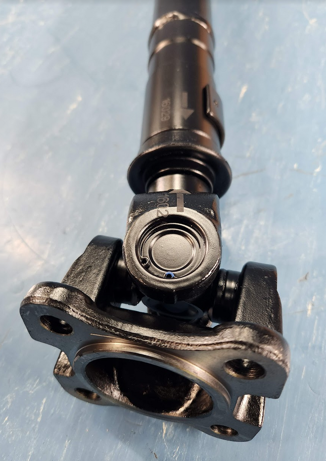 Front Driveshaft Prop Drive Shaft fits Dodge Dakota Durango 2001-2007 U-Joint Type - getexcess