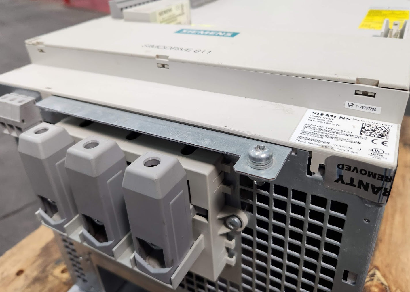 6SN1145-1BB00-0EA1 Siemens Simodrive 611 IR Infeed Module 80/104 kW Re ...