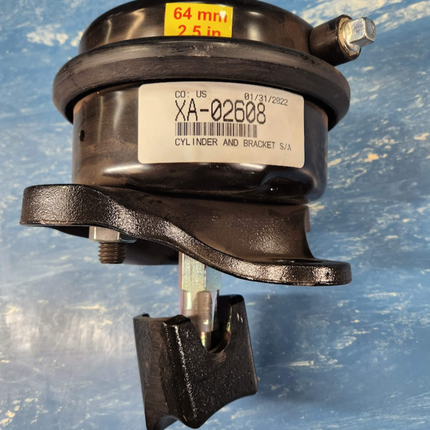 XA-02608 SAF Holland Cylinder & Bracket Assembly Pintle Hooks