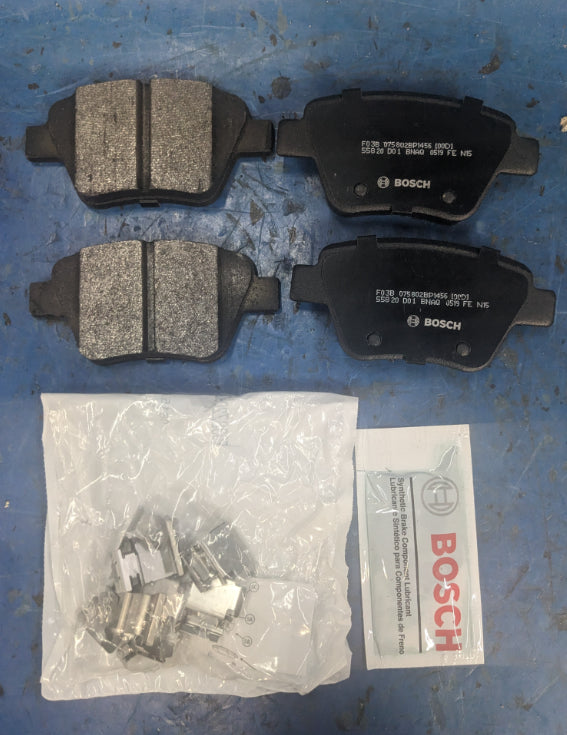 Bosch QuietCast Premium BP1456 Disc Brake Pad Set Rear