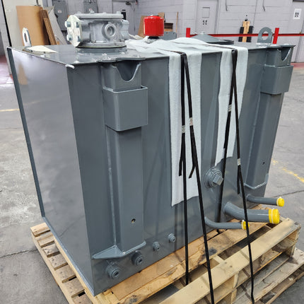 152 Gallon Steel Hydraulic Tank Reservoir with Steps Manitowoc 80060880