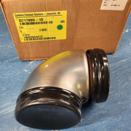Cummins Q717889-10 Kenworth Peterbilt DEF Pipe Elbow Tube 1825901PE 2871618