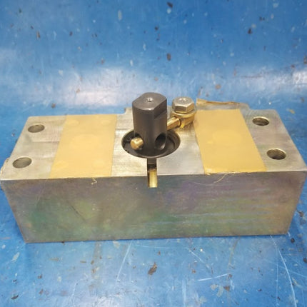 Komatsu Heavy Equipment Valve Assembly 207-970-0011