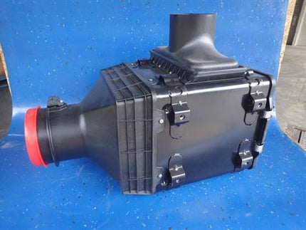 Cummins Fleetguard AH55546VE 5271850 Cleaner Air Direct Flow