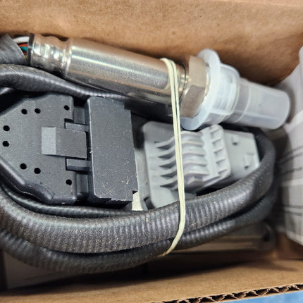 Hella Premium NOx Sensor 4326867 For Cummins ISX 15L 2011-12 5WK96754C