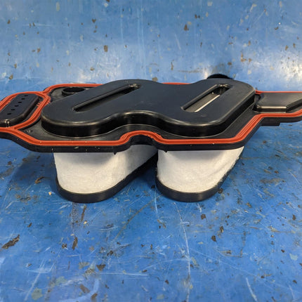 Engine Crankcase Breather Element 904-702 For 17-19 Ford F-250 F-350 F-450 F-550