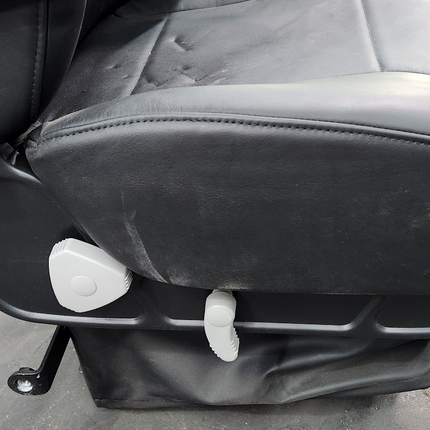 Kenworth Cushion Air Seat S78-1059-1566338511 Black Vinyl Dual Armrest