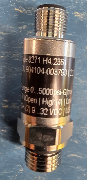 CMP 8271 CANopen Miniature Pressure Transmitter 5,000 psi Manitowoc 80139799