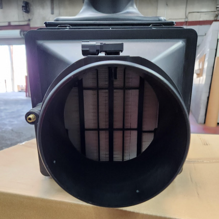 Cummins Fleetguard AH55546VE 5271850 Cleaner Air Direct Flow