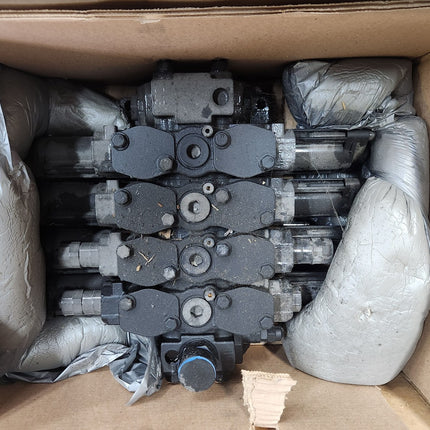 Husco SCX300 D38 Manitowoc 10077417 Closed Center Load Sense Sectional Valve Hydraulic