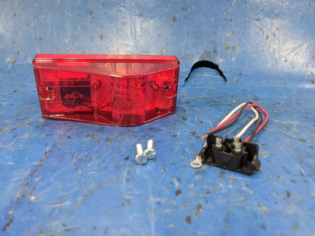 Truck Lite 22 Series 2"x6" Red Rectangular Bolt-on Mount Turn Signal Light w Gasket