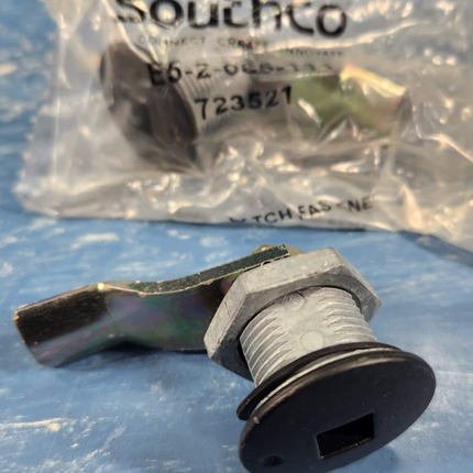 SET OF 25 PCS - E5-2-085-111 Southco Quarter-Turn Cam Latch Lock 8mm Square Recess 28mm Grip Zinc Alloy