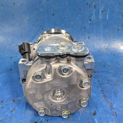 Sanden Heavy Duty Compressor With 8 Groove A/C Clutch 12V 4042