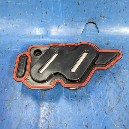 Engine Crankcase Breather Element 904-702 For 17-19 Ford F-250 F-350 F-450 F-550