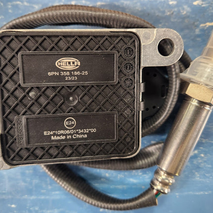 Genuine Hella Nitrogen Oxide NOx Sensor Cummins ISB 6.7L 2013-2022