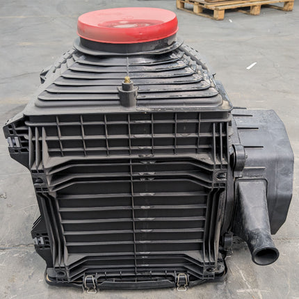 Cummins Fleetguard Air Cleaner Direct Flow AH55665 Manitowoc MLC650