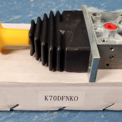 K70DFNKO Single Lever Air Control Valve 4-way Hoist Feather Down - getexcess