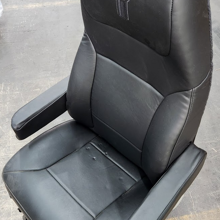 Kenworth Cushion Air Seat S78-1059-1246336421 Black Vinyl Dual Armrests