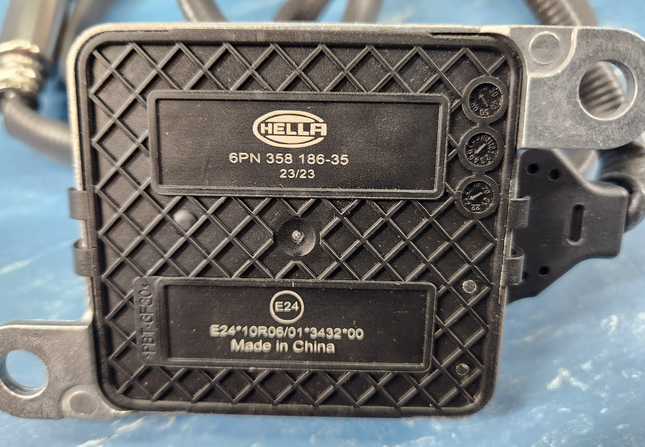 Genuine Hella 6PN 358 186-35 Nox Sensor Volvo Mack Nitrogen Oxide - getexcess