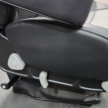 Kenworth Cushion Air Seat S78-1059-1246338521 Black Gray Vinyl, Dual Armrest