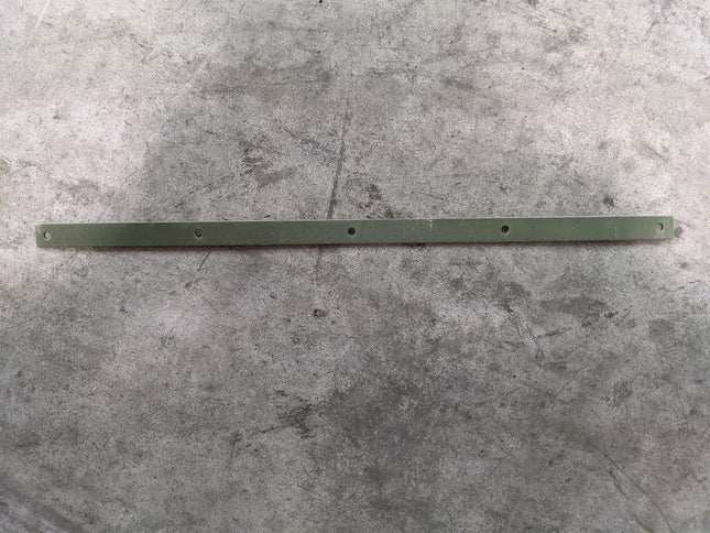 Retainer Inboard Rear Window Hood Seal Molding Window LH 92-93 H1 Hummer H1