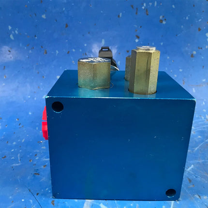 Sauer Danfoss Hydraulic Manifold Fan Drive 2900 PS 11011700 4303712 Coil